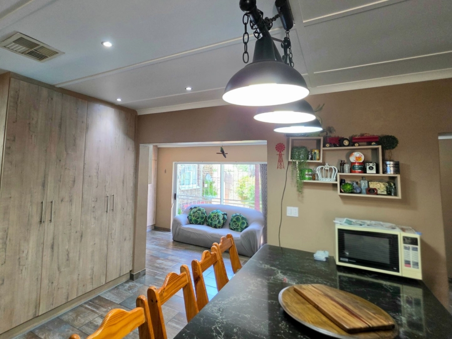 5 Bedroom Property for Sale in Blydeville Northern Cape